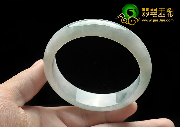 糯冰种飘花缅甸翡翠A货手镯（61.8mm）