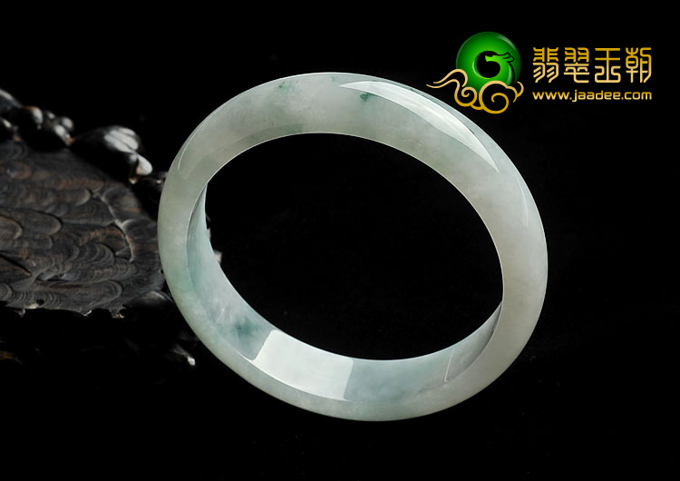 糯冰种飘花缅甸翡翠A货手镯（61.8mm）