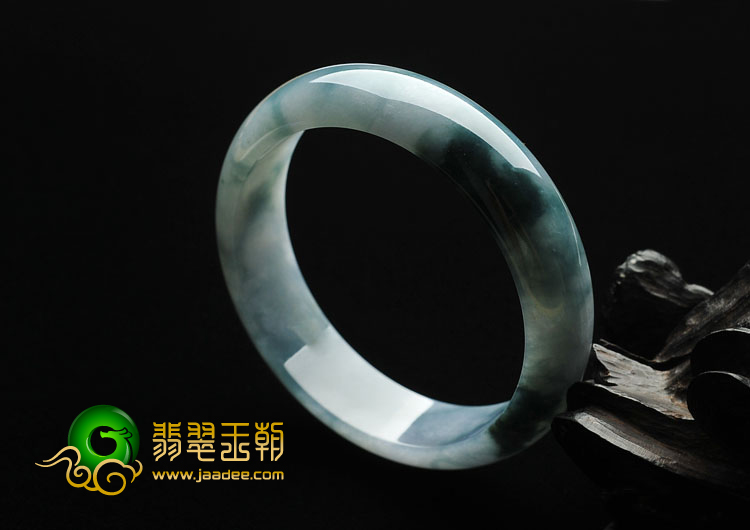糯冰种飘花缅甸翡翠A货手镯（58.9mm）