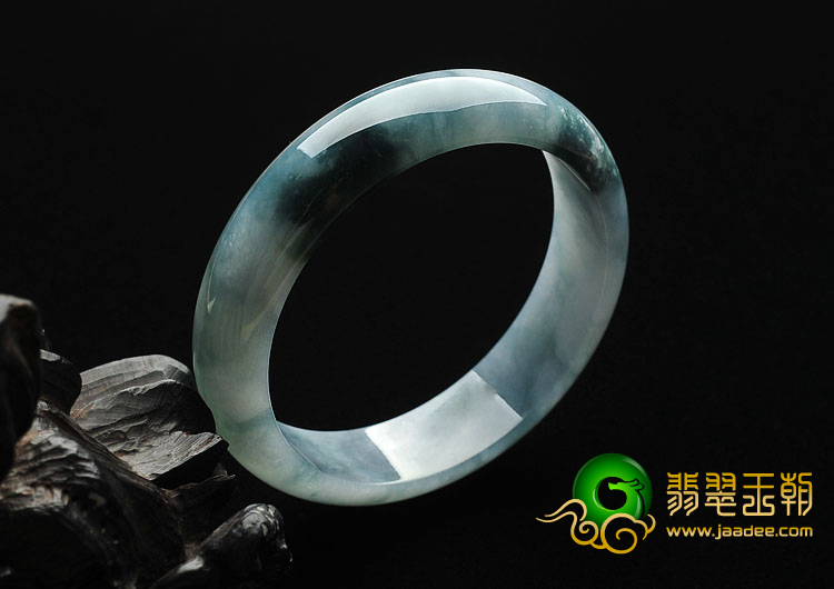 糯冰种飘花缅甸翡翠A货手镯（58.9mm）