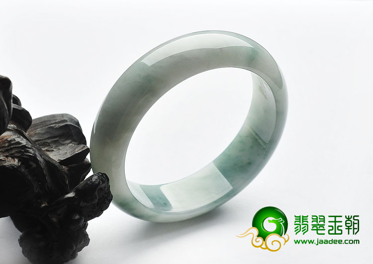 糯冰种飘花缅甸翡翠A货手镯（60.1mm）