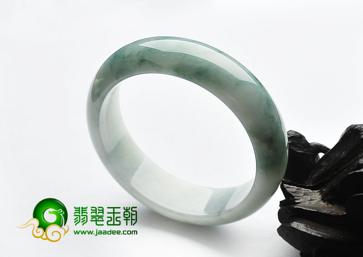 糯冰种飘花缅甸翡翠A货手镯（60.1mm）