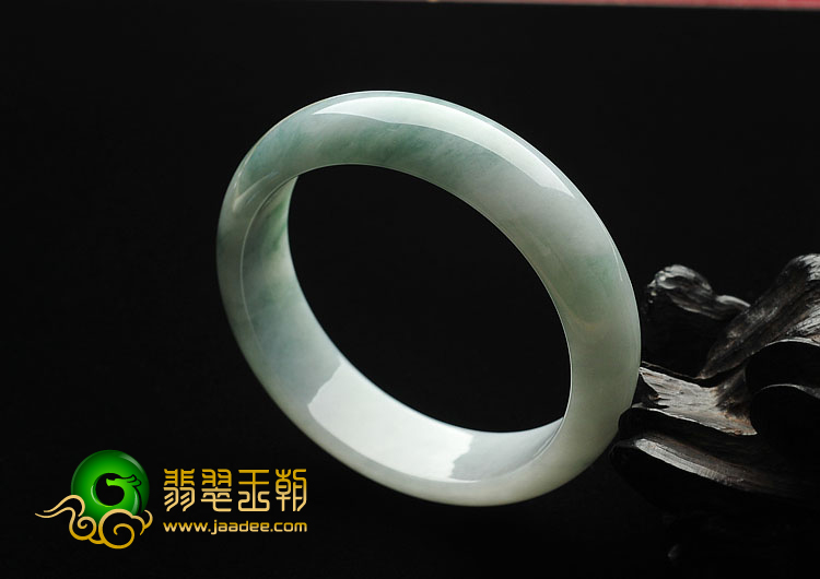 糯冰种飘花缅甸翡翠A货手镯（60.2mm）