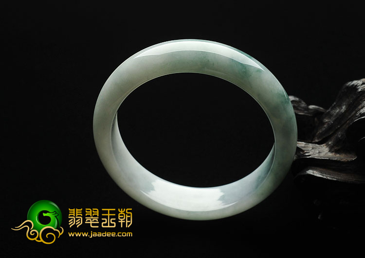 糯冰种飘花缅甸翡翠A货手镯（60.2mm）