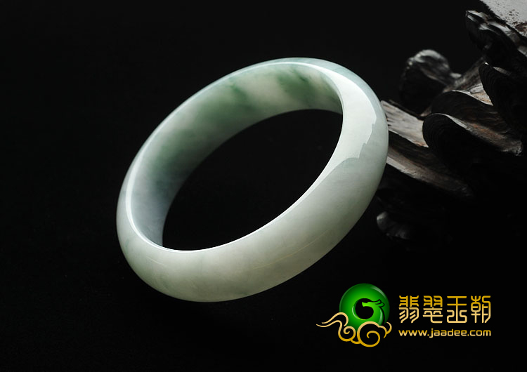 糯冰种飘花缅甸翡翠A货手镯（60.2mm）