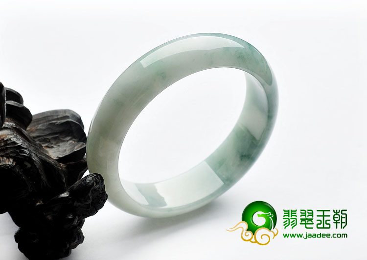 糯冰种飘花缅甸翡翠A货手镯（60.2mm）