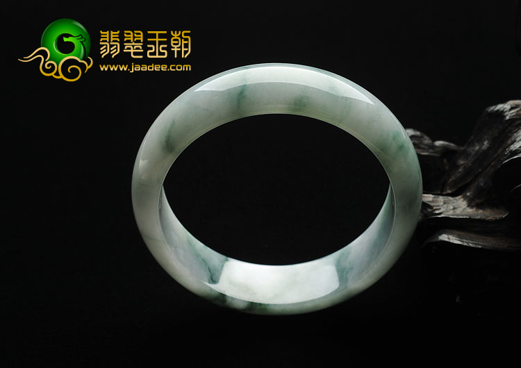 糯冰种飘花缅甸翡翠A货手镯（60.1mm）