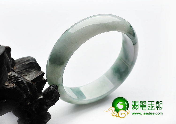 糯冰种飘花缅甸翡翠A货手镯（60.1mm）