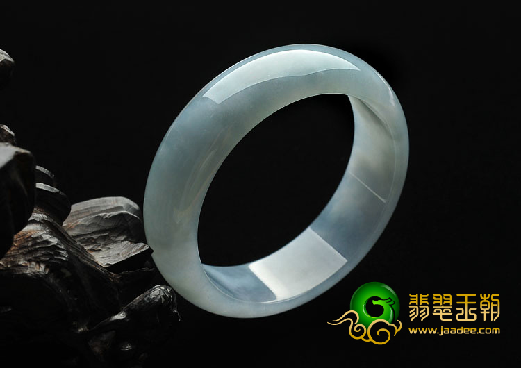 糯冰种晴水缅甸翡翠A货手镯（59.4mm）