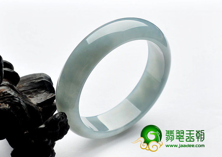糯冰种晴水缅甸翡翠A货手镯（59.2mm）