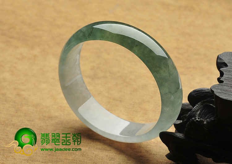 冰种晴水缅甸翡翠A货贵妃镯（55mm-50.3mm）