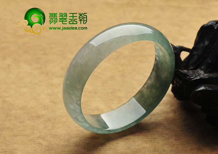 冰种晴水缅甸翡翠A货贵妃镯（55.1mm-50.4mm）