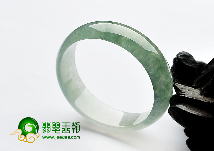 冰种晴水缅甸翡翠A货贵妃镯（55.1mm-50.4mm）