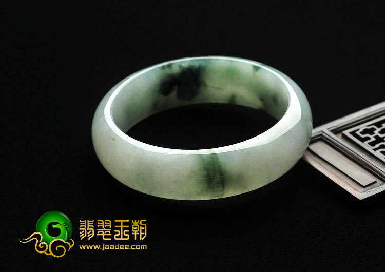 糯冰种飘花缅甸翡翠A货手镯（59mm）