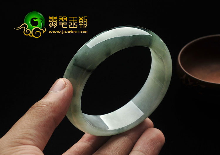糯冰种飘花缅甸翡翠A货手镯（59mm）