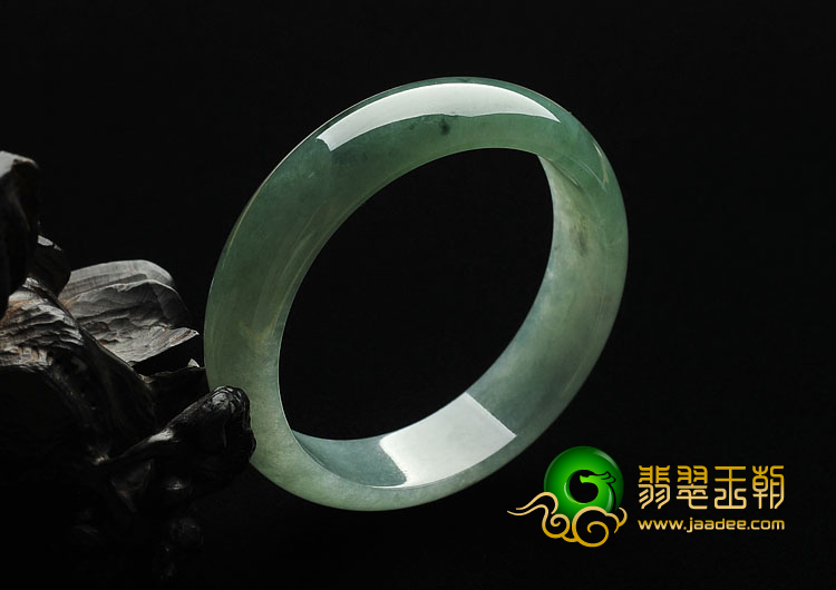 糯冰种晴水缅甸翡翠A货手镯（58.6mm）