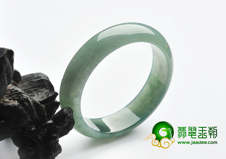 糯冰种晴水缅甸翡翠A货手镯（58.6mm）