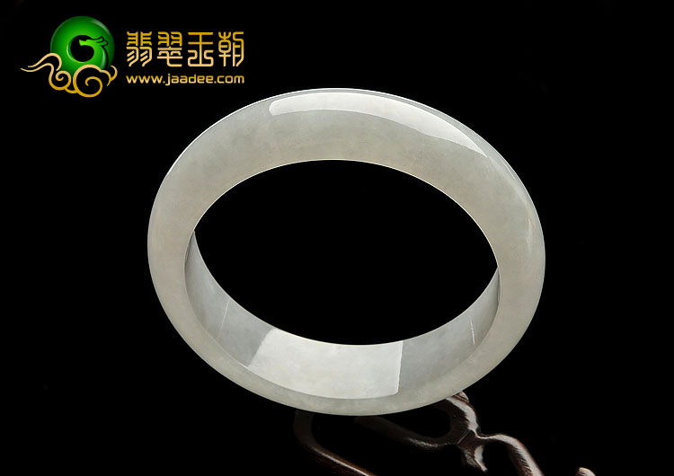 糯冰种晴水缅甸翡翠A货手镯（58.6mm）