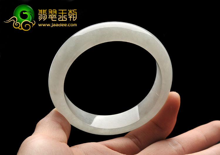 糯冰种晴水缅甸翡翠A货手镯（58.6mm）
