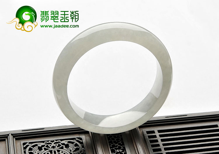 糯冰种晴水缅甸翡翠A货手镯（58.6mm）