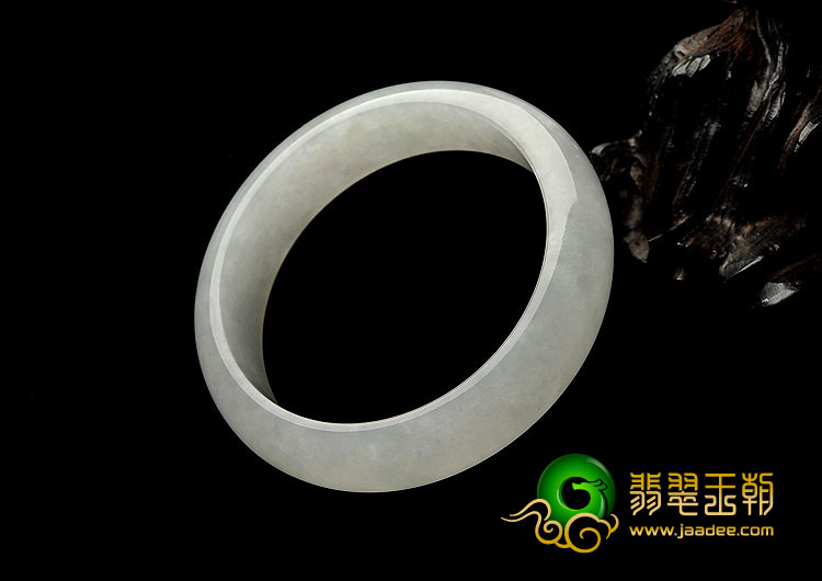 糯冰种晴水缅甸翡翠A货手镯（58.6mm）