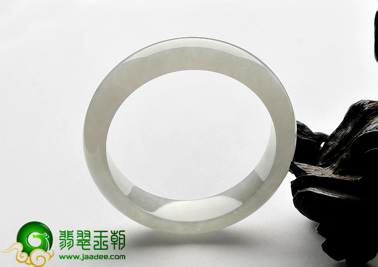 糯冰种晴水缅甸翡翠A货手镯（58.6mm）