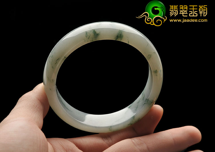 糯冰种飘花缅甸翡翠A货手镯（58.7mm）