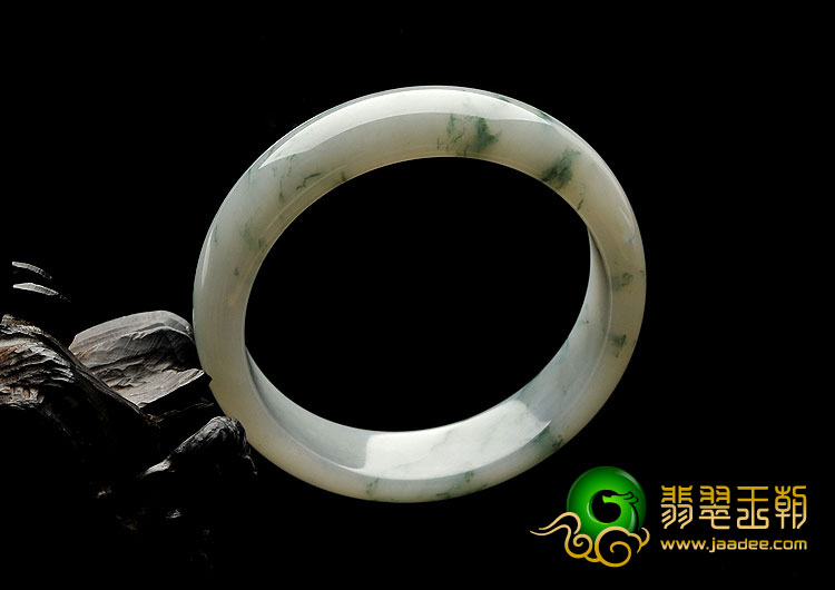 糯冰种飘花缅甸翡翠A货手镯（58.7mm）