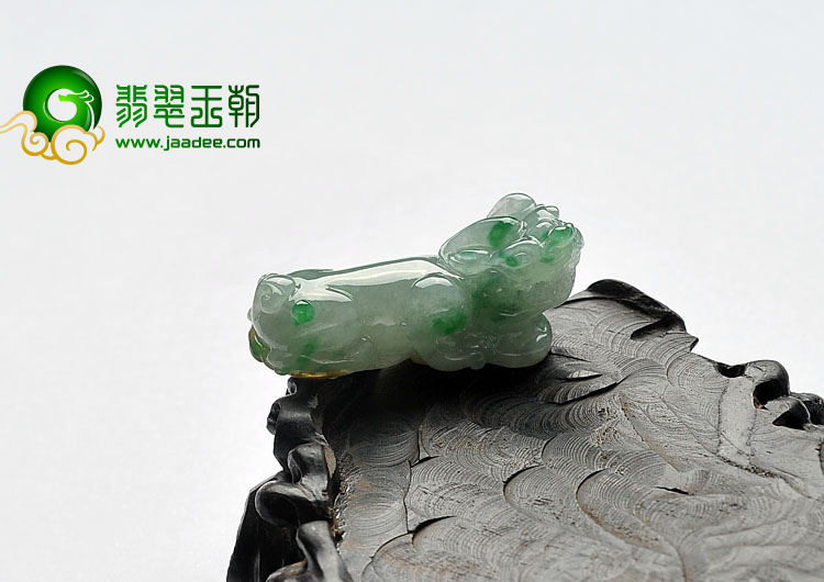 糯冰种三彩缅甸翡翠A货貔貅挂件