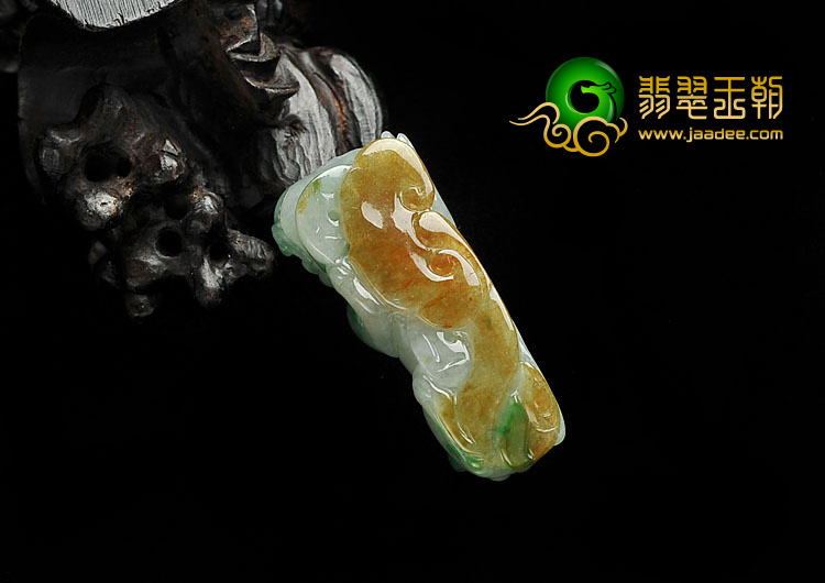 糯冰种三彩缅甸翡翠A货貔貅挂件