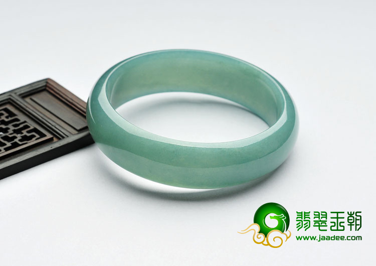 糯冰种绿晴水缅甸翡翠A货手镯（59.5mm）