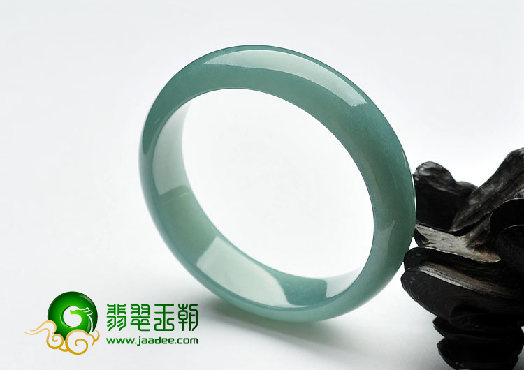 糯冰种绿晴水缅甸翡翠A货手镯（59.5mm）