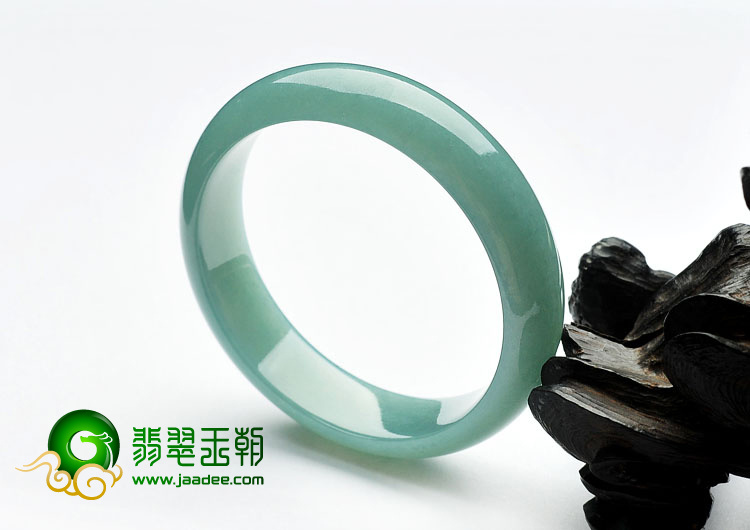 糯冰种绿晴水缅甸翡翠A货手镯（57.9mm）