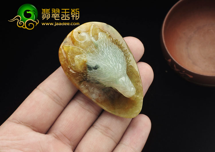 糯冰种褐黄翡略飘花缅甸翡翠A货狼首挂件