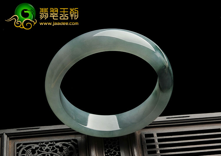 糯冰种飘花缅甸翡翠A货手镯（58.4mm）