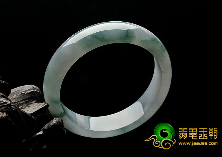 糯冰种飘花缅甸翡翠A货手镯（59.5mm）