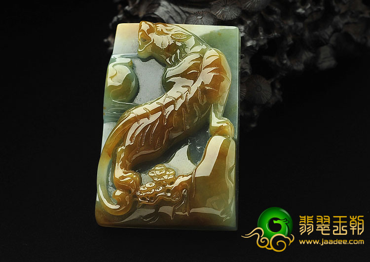 糯冰种晴水褐黄翡缅甸翡翠A货虎啸山林挂件