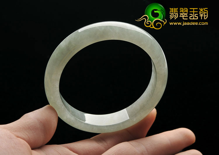 糯冰种晴水缅甸翡翠A货手镯（57.9mm）