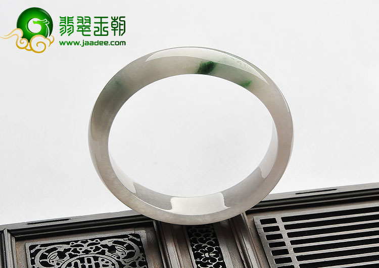 糯冰种飘花缅甸翡翠A货贵妃镯（55.6mm-50.8mm）
