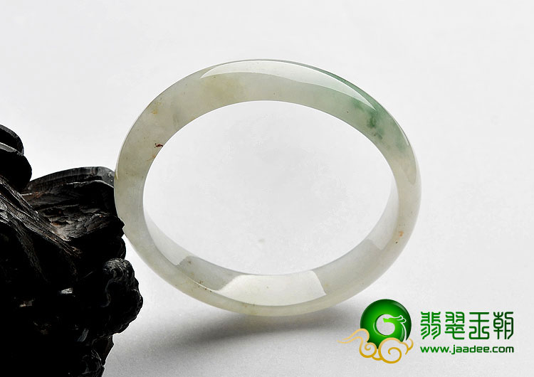 冰种飘花缅甸翡翠A货贵妃镯（56.4mm-49.6mm）