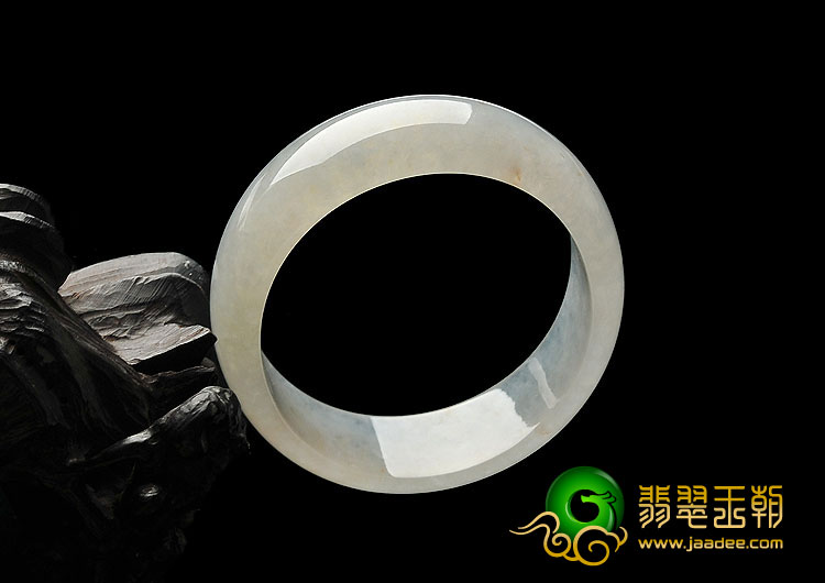 冰种晴水缅甸翡翠A货贵妃镯（53.3mm-47.2mm）