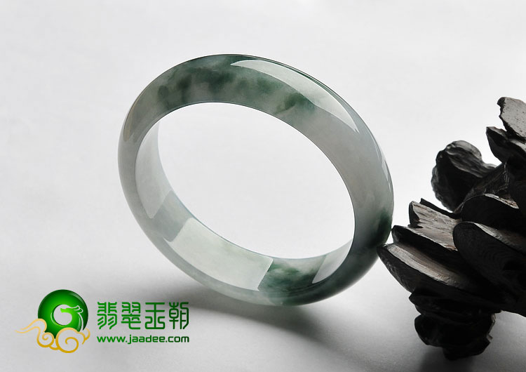 糯冰种飘花缅甸翡翠A货手镯（59.4mm）