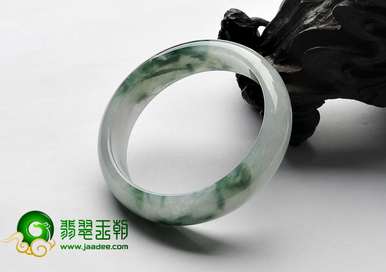糯冰种飘花缅甸翡翠A货手镯（59.4mm）