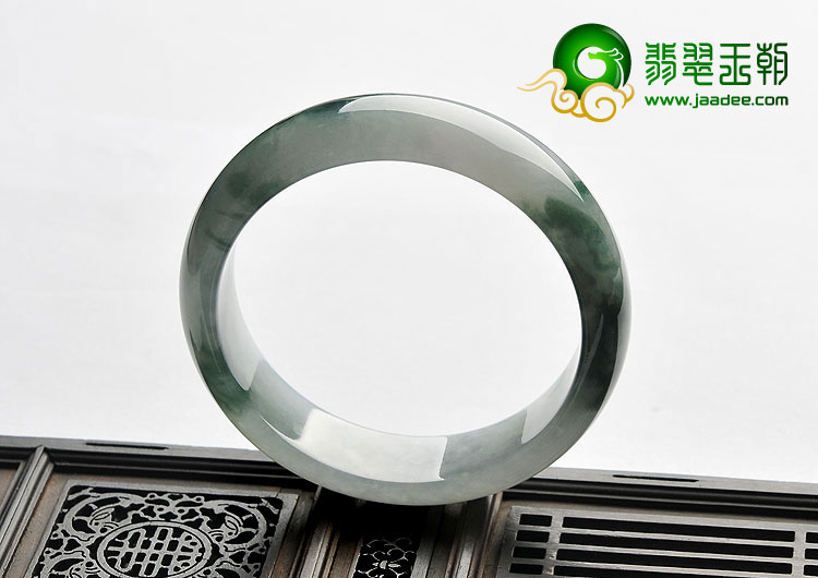 糯冰种飘花缅甸翡翠A货手镯（59.4mm）