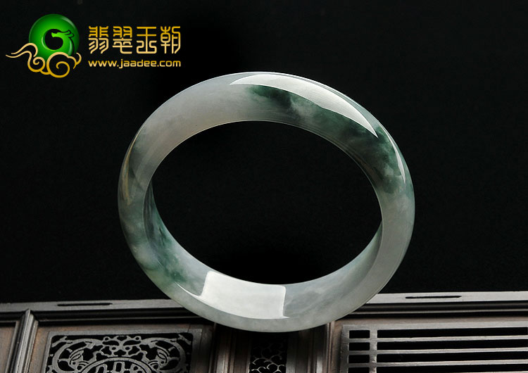 糯冰种飘花缅甸翡翠A货手镯（59.4mm）