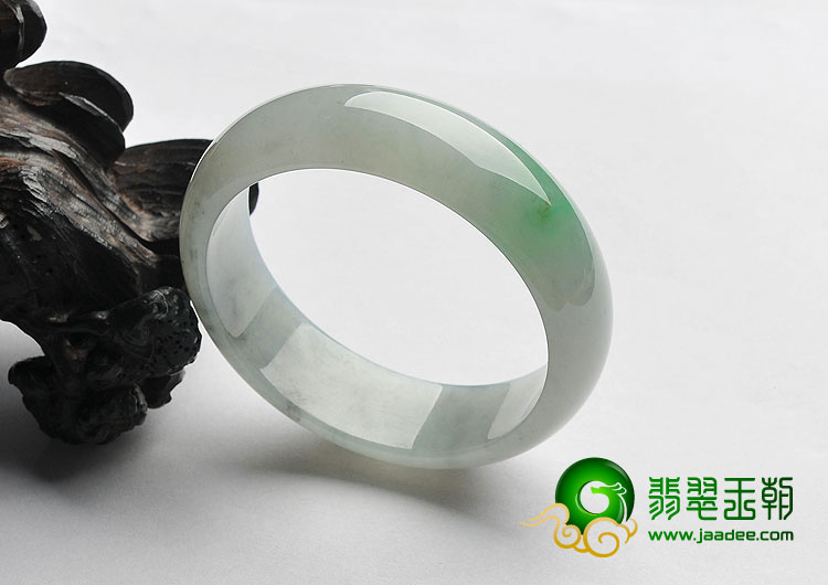 糯冰种飘绿花缅甸翡翠A货手镯（58.3mm）