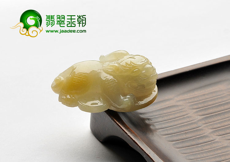 糯冰种黄翡缅甸翡翠A货貔貅挂件