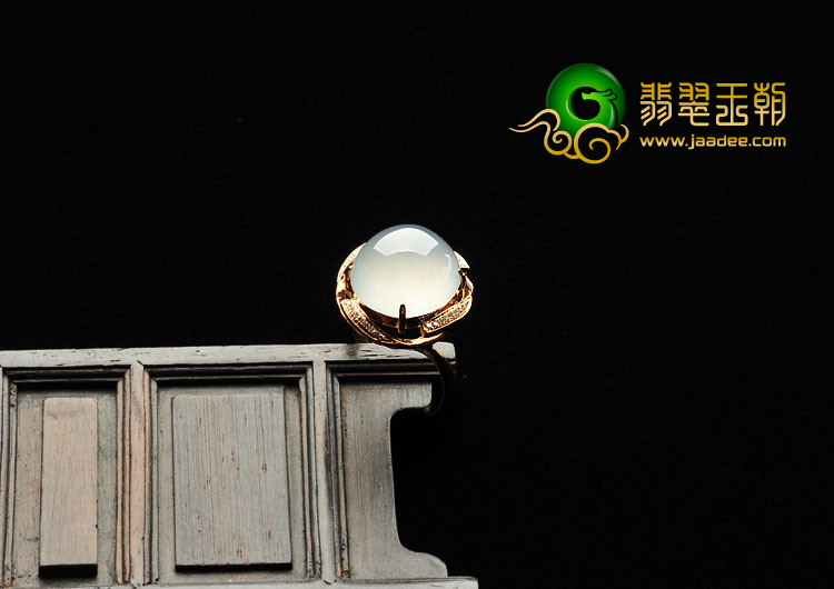 冰玻种无色缅甸翡翠A货镶玫瑰金戒指（真钻）