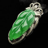 糯冰种翠色缅甸翡翠A货镶白金金枝玉叶胸坠（真钻）