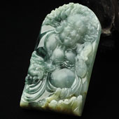 糯冰种飘花略带黄翡缅甸翡翠A货降龙罗汉挂件